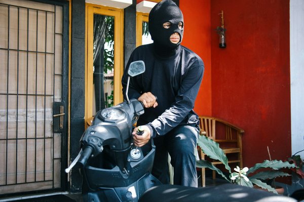 Cagoules pour moto, ski, vélo, airsoft, chasse et hiver : le guide essentiel